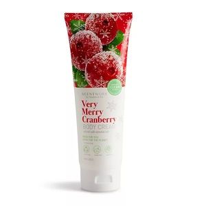 ☘️ 3/$15 🆕 ScentWorx by Slatkin & Co. Very Merry Cranberry Body Cream 2.5 oz